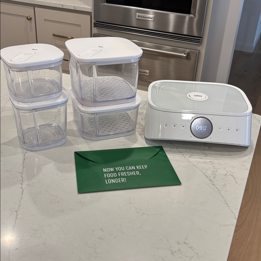 Silo vacuum food storage system like new ✨